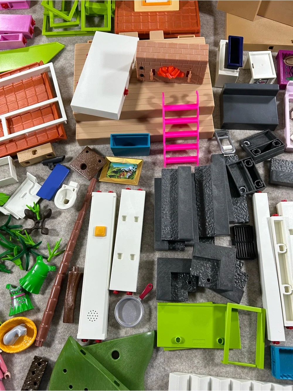 Playmobil Playset Accessories - huge lot - 5574